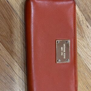 MINT CONDITION MK ORANGE WALLET